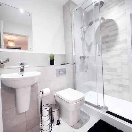 Appartement Stylish 2 Bed 2 Bathroom Free Parking & Fast Wifi